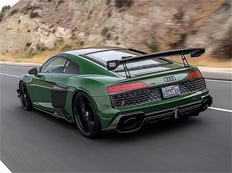 The car parts of Audi R8 have been changed to Capr style performance in 2016, 2017, and 2018. The R8 comes with front and rear b